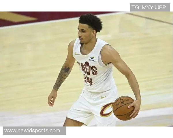 米切尔盛赞49号秀普罗克特成熟度与默契感逐渐提升 米切尔盛赞49号秀普罗克特成熟度与默契感逐渐提升