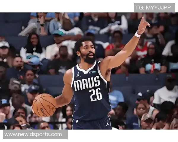 黄蜂队宣布裁掉效力11年的老将后卫丁威迪下一站将何去何从引发关注 黄蜂队宣布裁掉效力11年的老将后卫丁威迪下一站将何去何从引发关注