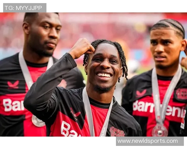 勒沃库森因旅途不顺延误数小时抵达曼彻斯特备战比赛 勒沃库森因旅途不顺延误数小时抵达曼彻斯特备战比赛