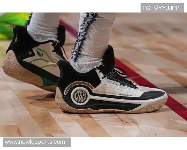 里夫斯绝杀球场宣传新款AR3日落配色球鞋将于11月1日正式上市